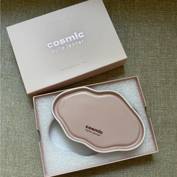 Kylie Cosmic Vanity Multipurpose Fragrance Tray - Picture 12 of 14